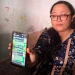 Yunita menunjukkan chat dengan MM di Whatsapp. Foto: Aisyah Nawangsari Putri