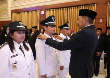 Pj Wali Kota Malang, Wahyu Hidayat, melantik 39 pejabat administrator dan pengawas. (Foto/dok. Prokopim Setda Kota Malang)