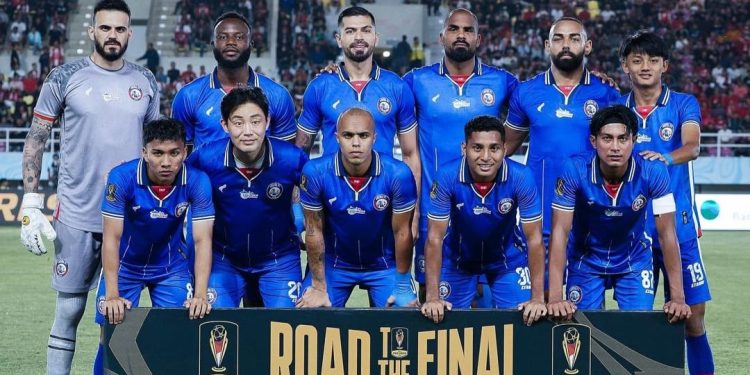 Jelang laga Final Piala Presiden 2024, Bos Arema FC isyaratkan pemain asing baru bakal segera merapat ke tim./Foto: Instagram @aremafcofficial.