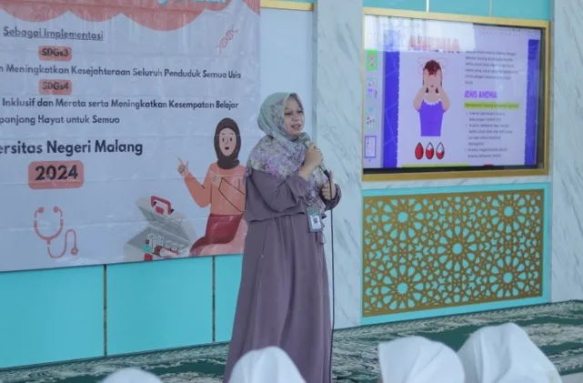 Demonstrasi alat peraga menggunakan Food Model. Foto/Dokumentasi tim abdimas