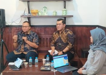 Pengamat UB saat membincangkan situasi karakter pemilih jelang Pilwali 2024 Kota Malang nanti. Foto: Azmy