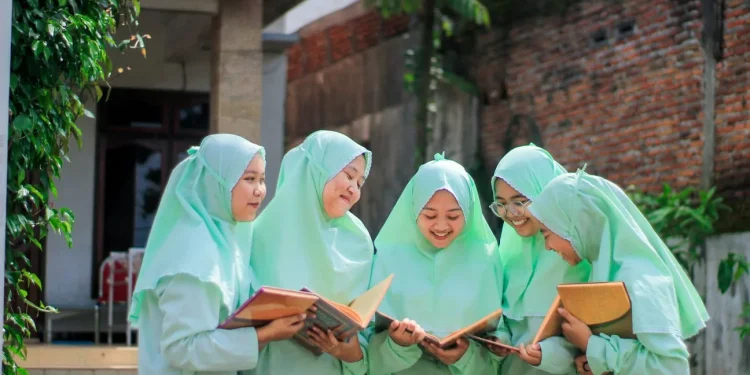 Ilustrasi hal kecil yang membuat santri bahagia. Foto: Media Pondok Pesantren Azzahra