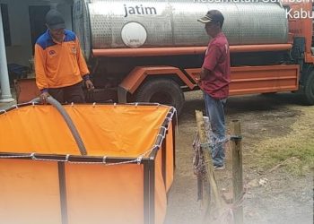 Desa Sumberagung Kabupaten Malang alami kekeringan. BPBD Kabupaten Maang mengirimkan air ke desa tersebut. Foto/Instagram @bpbd_malangkab