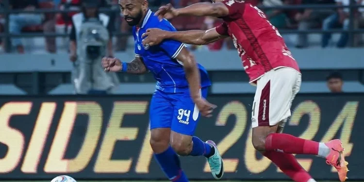Arema FC bakal menjalani laga away melawan Bali United dalam lanjutan pekan ke-4 BRI Liga 1 2024/2025 di Stadion Dipta pada hari Rabu (11/9/2024) sore ini. /Foto: Tangkapan layar Instagram @aremafcofficial.