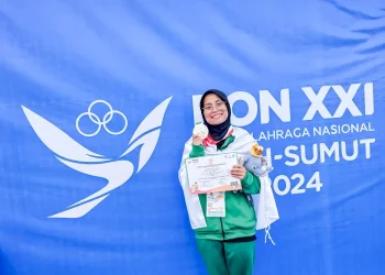 Nafa Amadea menyumbang perolehan medali untuk kontingen Jatim di cabor selam. Foto: KONI Kota Batu