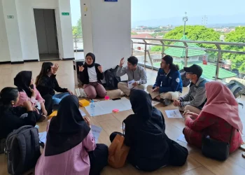 Teman Tuli di Malang ikuti workshop FeminisThemis Academy 2024. Foto: Aisyah Nawangsari Putri