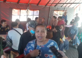 Rahmawati, salah satu pedagang korban kebakaran Pasar Comboran, Kota Malang. (Foto/M Sholeh)