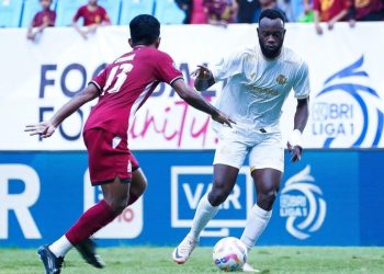 Arema FC sukses meraih kemenangan tipis 1-0 atas PSM Makassar dalam laga pekan ke-5 BRI Liga 1 2024/2025 di Stadion Batakan, Balikpapan hari Minggu (15/9/2024) kemarin. /Foto: Instagram @aremafcofficial.