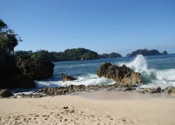 Pantai Watu Pecah