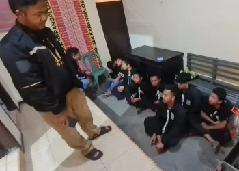 Dikeroyok