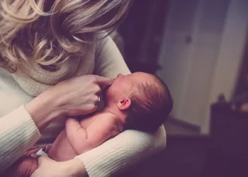 Penyebab ibu terkena baby blues pasca melahirkan bayi mereka. Foto/Pixabay