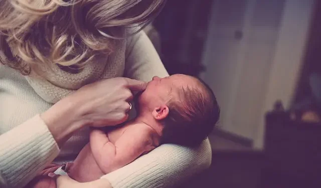 Penyebab ibu terkena baby blues pasca melahirkan bayi mereka. Foto/Pixabay