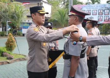 Kapolres Malang, AKBP Polres Malang memimpin upacara serah terima jabatan Pejabat Utama dan Kapolsek. Foto: Polres Malang