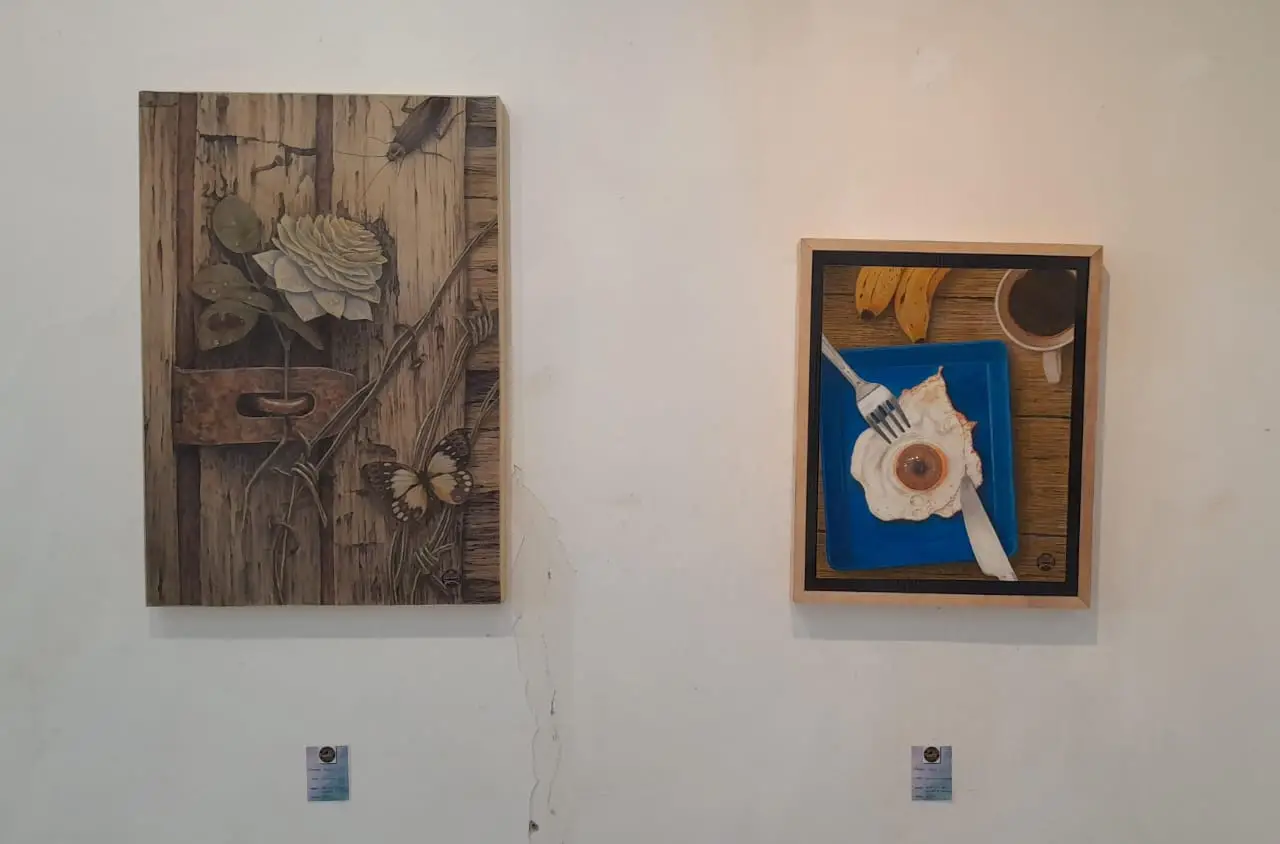 Karya seni milik Teguh Nuswantoro yang dipamerkan dalam Pameran Bhinneka Tunggal Rasa di Gedung DKM Malang beberapa waktu lalu./Foto: Tugumalang.id/Bagus Rachmad Saputra.