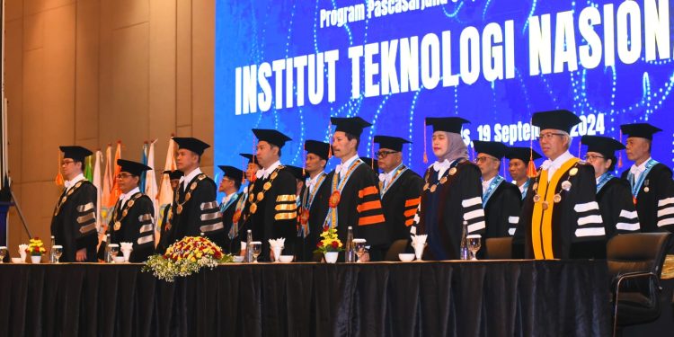 Pengukuhan 578 wisudawan dalam Wisuda ke-72 ITN Malang Periode II Tahun 2024. (Foto/dok. ITN Malang)