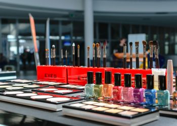 Pusat kosmetik yang menyediakan berbagai merek dan alat make up paling lengkap di Gondanglegi. Foto/Pixabay
