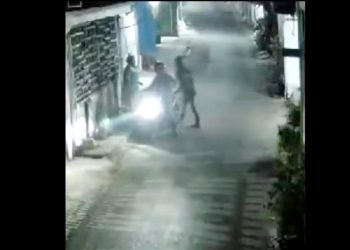 Tangkapan layar aksi penjambretan emak-emak di Kota Batu. Foto: Dok for TM