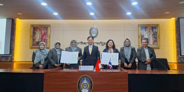 Penandatanganan kerja sama internasional Unisma Malang bersama Yala Rajabath University (YRU) Thailand. Foto: Unisma