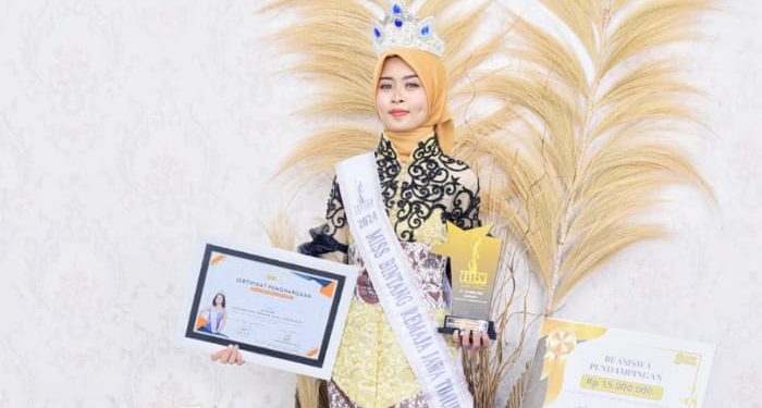 Luar biasa! Mahasiswa S1 Psikologi UM, Carissa Amelia Sunaryo sukses borong tiga penghargaan bergengsi di Miss Bintang Remaja Jawa Timur 2024./Foto: dok. Carissa for Tugumalang.id