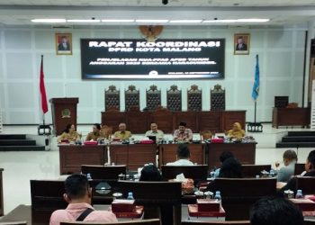 Pj Wali Kota Malang, Iwan Kurniawan memaparkan 11 kegiatan prioritas 2025. (Foto/M Sholeh)
