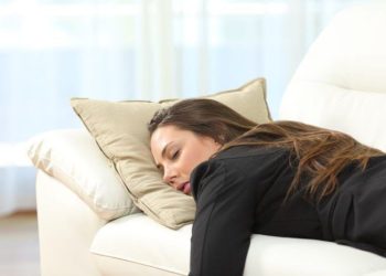 Tidur yang cukup dan berkualitas sangat penting untuk menjaga keseimbangan hidup dan kesehatan tubuh. Tetpi insomnia seringkali menjadi masalah. Foto/Pinterest