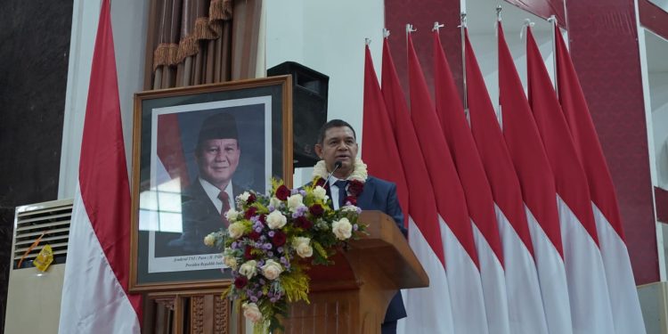 Pakar Hukum Tata Negara, Dr Fahmi Bachmid, SH., MH memaparkan orasi ilmiahnya di Unikama. (Foto/dok. Unikama)
