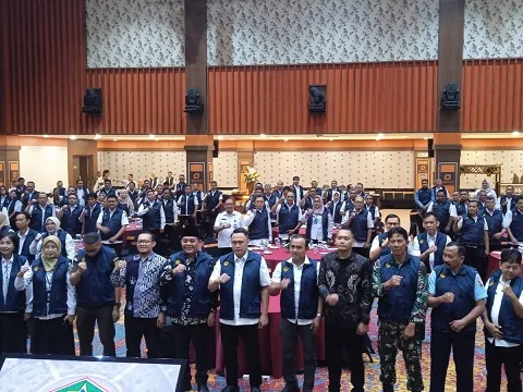 Pj Wali Kota Malang, Iwan Kurniawan dalam sosialisasi Kesiapan Pemda dalam Mensukseskan Pilkada Serentak 2024. (Foto/M Sholeh)