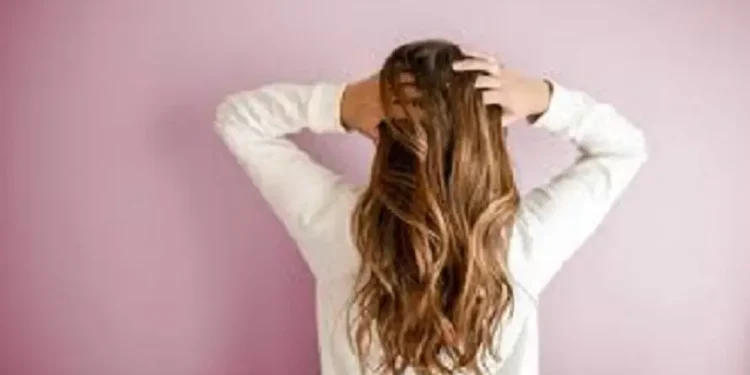 Ilustrasi cara mencegah rambut lepek yang berhijab. Foto/Pixabay