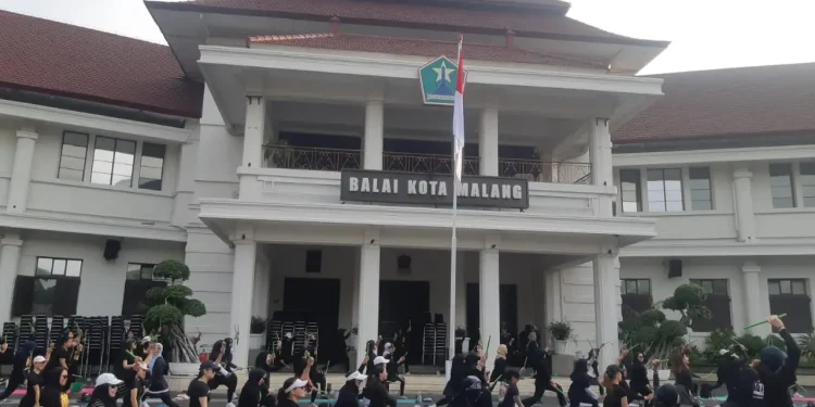 Animo ratusan peserta event Pound With View di Balai Kota Malang. (Foto/M Sholeh)