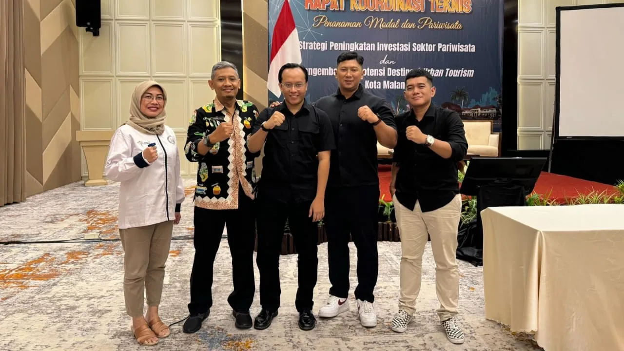 Rizky Ramdan berfoto bersama usai sesi Rakor Teknis Penanaman Modal dan Pariwisata. Foto : Dok. Pribadi