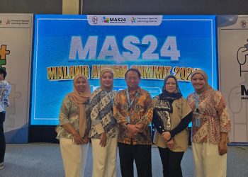 Malang Autism Summit 2024 sukses digelar, CEO of Penawar Group, Dr. Mohd Adnan Sulaiman beri apresiasi atas kerja keras panitia dan mitra kolaborasi /Foto: dok. Panitia MAS 24.