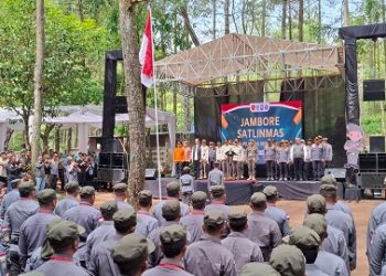 Pj Gubernur Jatim Adhy Karyono saat hadir di Jambore Sarlinmas Se-Jatim di Malang. Foto: Azmy
