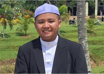 Kisah mahasiswa Unisma, Viqqi Razaqtana terinspirasi dari sang abah dan menuai banyak prestasi di bidang dakwah. /Foto: dok.Pribadi for Tugumalang.id