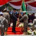 Pj Wali Kota Batu, Aries Agung Paewai, saat menerima bendera pataka Peringatan Hari Kesaktian Pancasila 2024 di Kota Batu. Foto: Diskominfo Kota Batu