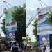 Bawaslu copot baliho bergambar Sanusi. Foto: Bawaslu Kabupaten Malang