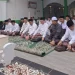 Wahyu-Ali bersama rombongan melakukan ziarah ke makam para pendiri NU. (Foto/dok.)