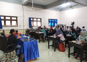 Workshop literasi di SMK Al-Khozini Gondanglegi. Foto/dok
