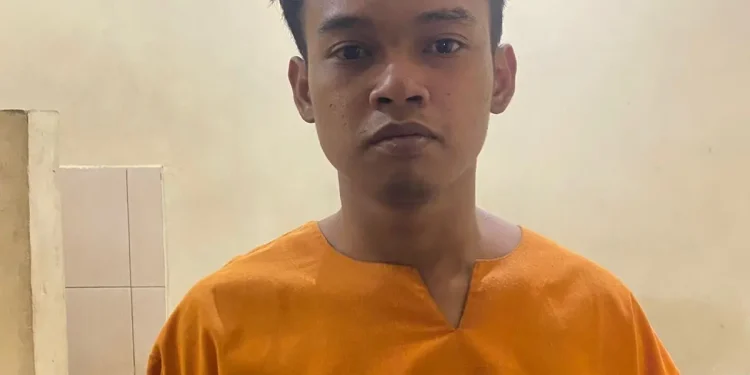 MENCURI KOtak Amal
