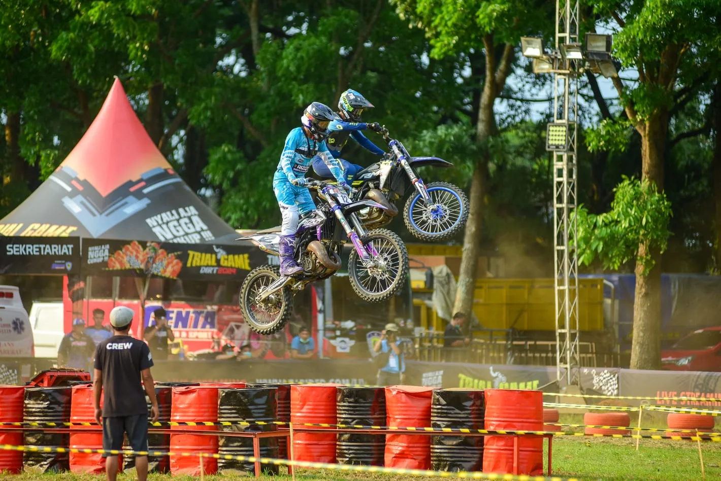Trial Game Dirt