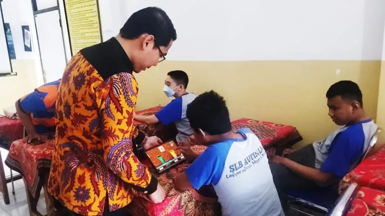 Siswa SLB