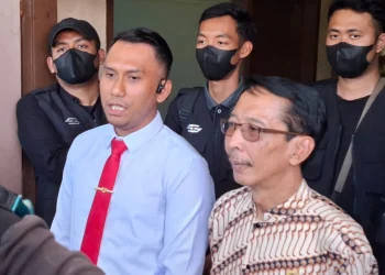 Tim Salaf laporkan perusakan banner kampanye.