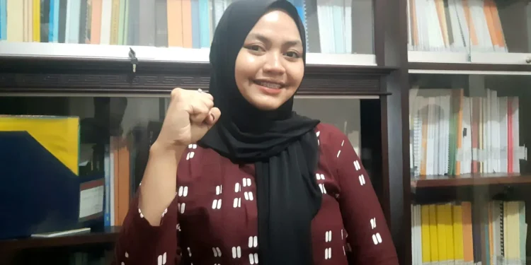 Mahasiswa lulusan terbaik Unikama