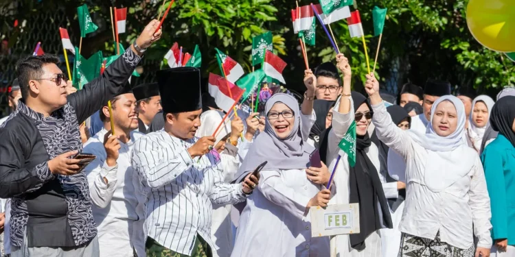 Kemeriahan peringatan hari santri nasional (HSN) 2024 di Unisma. Foto: Unisma