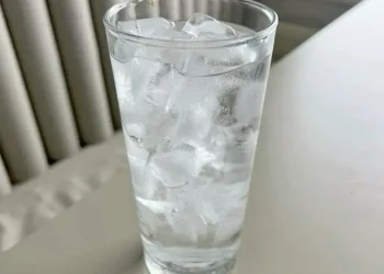 Ilustrasi efek samping minum air es. Foto/pinterest