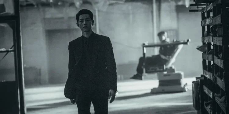 Song Joong Ki dalam film Vincenzo Cassano. Foto/Instagram @hi_songjoongki