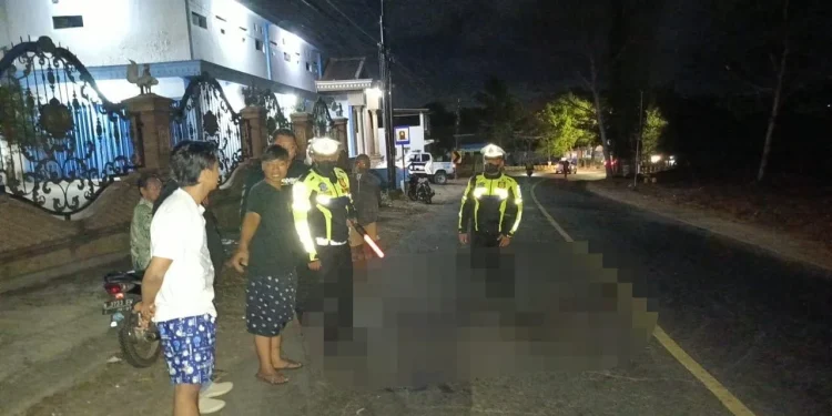 Polisi lakukan olah TKP tabrak lari di Kepanjen. Foto: Satlantas Polres Malang