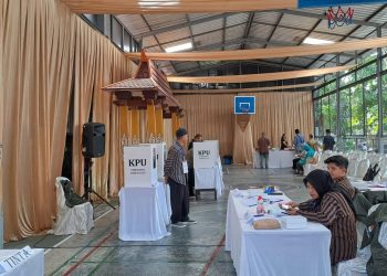 TPS 09 Gadingkasri, salah satu TPS unik dengan dekorasi layaknya acara pernikahan. (Foto/M Sholeh)