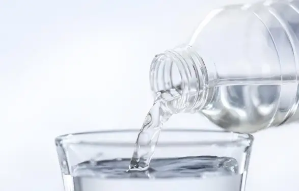 Ilustrasi air minum. Foto/Freepik