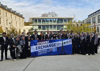 Mahasiswa peserta Student Exchange UIN Malang mendapat wawasan global di Sciences Po Paris. /Foto: Dok. UIN Malang.