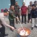 Pemusnahan surat suara rusak dan sisa di gudang KPU Kota Malang. (Foto/M Sholeh)